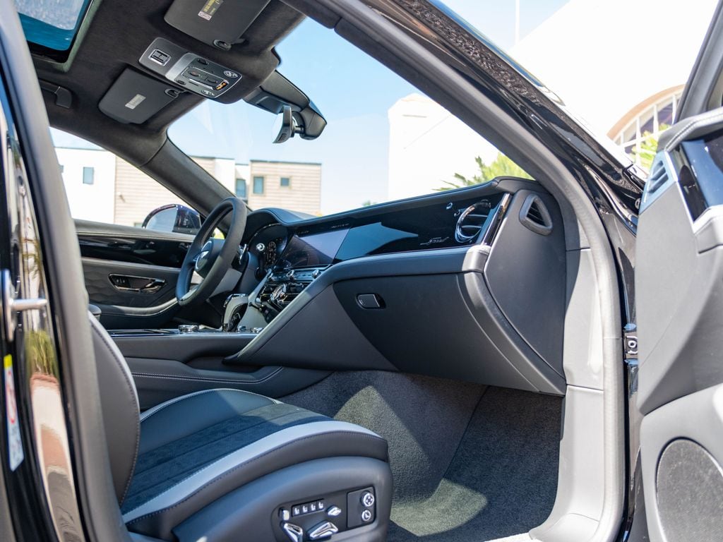 bentley flying spur 2025 SCBBR6ZG8SC022026 image bentley flying spur 2025 SCBBR6ZG8SC022026 image